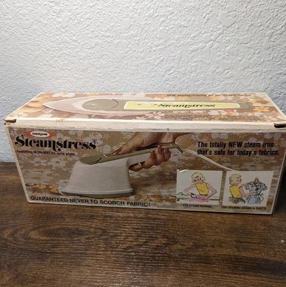 Vintage Osrow Steamstress Steam Iron-Dead stock-1973-Original Box & Papers-Retro - Picture 3 of 12